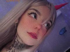 LannieGonzales - female with black hair webcam at xLoveCam