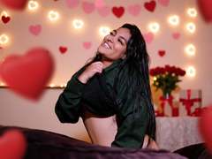 LannyShell - female with black hair and  big tits webcam at xLoveCam