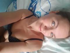 LaraColada-hot - female with brown hair webcam at xLoveCam