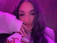 LaraDevlin - female with black hair webcam at xLoveCam