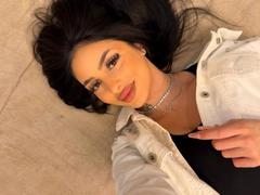 LaraDevlin - female with black hair webcam at xLoveCam