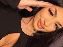 LaraDevlin - female with black hair webcam at xLoveCam
