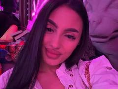 LaraDevlin - female with black hair webcam at xLoveCam