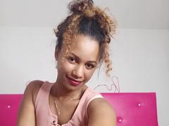 Nalisse - female webcam at xLoveCam