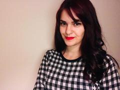 LaraXFontaine from xLoveCam