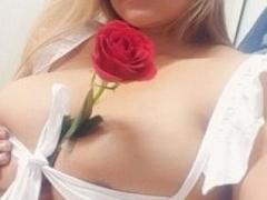 LaraHotMilf - blond female with  big tits webcam at xLoveCam