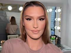 LaraStonne - female with brown hair webcam at xLoveCam