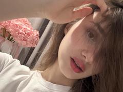 LaraSweetyHot - female with brown hair and  small tits webcam at xLoveCam