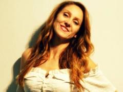 FitnessTina - female with brown hair webcam at xLoveCam