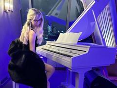 LarryJam - female webcam at xLoveCam