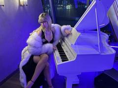 LarryJam - female webcam at xLoveCam