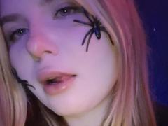 LatashaRiney - female webcam at xLoveCam