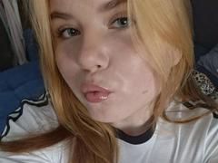 LatashaRiney - female webcam at xLoveCam