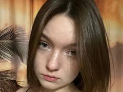 LateNightX - female with brown hair and  small tits webcam at xLoveCam