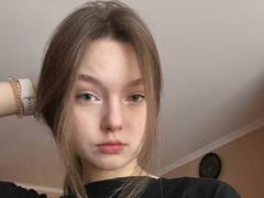 LateNightX - female with brown hair and  small tits webcam at xLoveCam