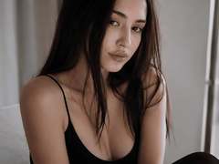LatiaBrandow from xLoveCam