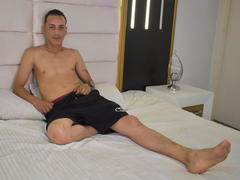 LatinDreams69 - couple webcam at xLoveCam