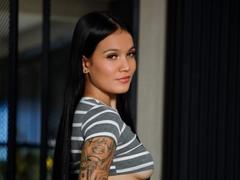 LatinPinkPussy - female with black hair webcam at xLoveCam