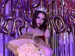 LatinaGenzone - female webcam at xLoveCam