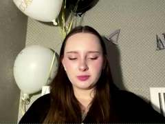 LatrinaBouffard - female with brown hair webcam at xLoveCam
