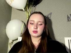 LatrinaBouffard - female with brown hair webcam at xLoveCam
