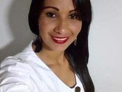 LauraFox - female with brown hair and  big tits webcam at xLoveCam