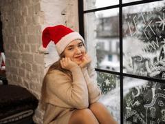 LauraHlot - blond female with  small tits webcam at xLoveCam