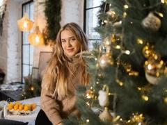 LauraHlot - blond female with  small tits webcam at xLoveCam