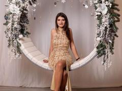 LauraLee69 - female with brown hair webcam at xLoveCam