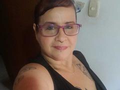 Laura_riley from ImLive