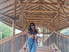 LauraRichis - female with black hair and  big tits webcam at xLoveCam