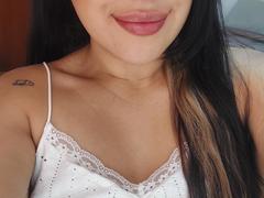 LauraRichis - female with black hair and  big tits webcam at xLoveCam