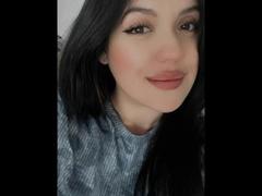 LauraRichis - female with black hair and  big tits webcam at xLoveCam