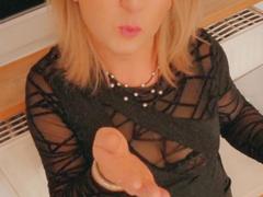 LauralaLouve - blond shemale webcam at xLoveCam