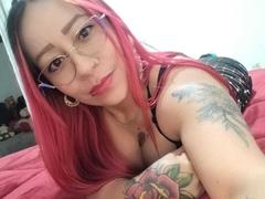 LaurenBlake - female with red hair webcam at xLoveCam