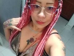 LaurenBlake - female with red hair webcam at xLoveCam