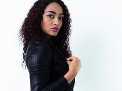 LaurenHotestx - female with brown hair and  big tits webcam at xLoveCam