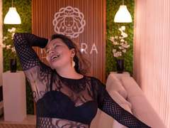 LaurenPascal - female with brown hair and  big tits webcam at xLoveCam