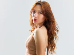 LauretBellucci - female with brown hair webcam at ImLive