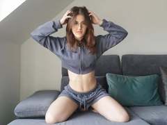 LauryDiamond-hot - female with brown hair webcam at xLoveCam