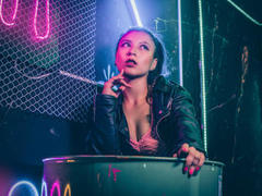 LaurynSwan - female with black hair webcam at LiveJasmin