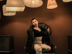 LaurynSwan - female with black hair webcam at LiveJasmin