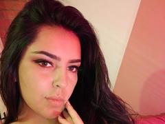 LaurynBm - female with black hair and  big tits webcam at xLoveCam