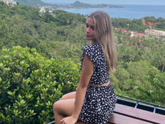 LavondaVanors - female with black hair webcam at xLoveCam
