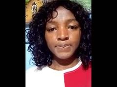 Layanae - female webcam at xLoveCam