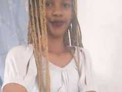 Layannah from xLoveCam