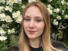 LaylaHott from xLoveCam