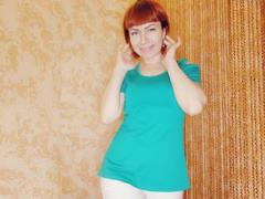 Laaylaa - female with brown hair webcam at LiveJasmin