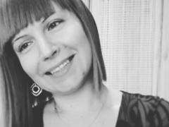 Laaylaa - female with brown hair webcam at LiveJasmin