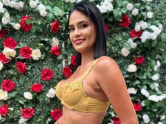 LaylaRoa - female with brown hair and  big tits webcam at LiveJasmin